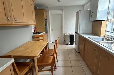 12 Plym Street, Greenbank, Plymouth - Image 2